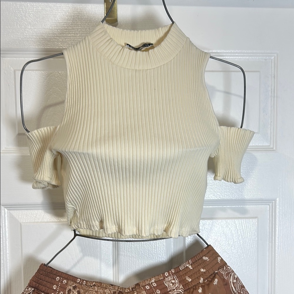 Zara Cream Ribbed Crop Top - Picture 2 of 3